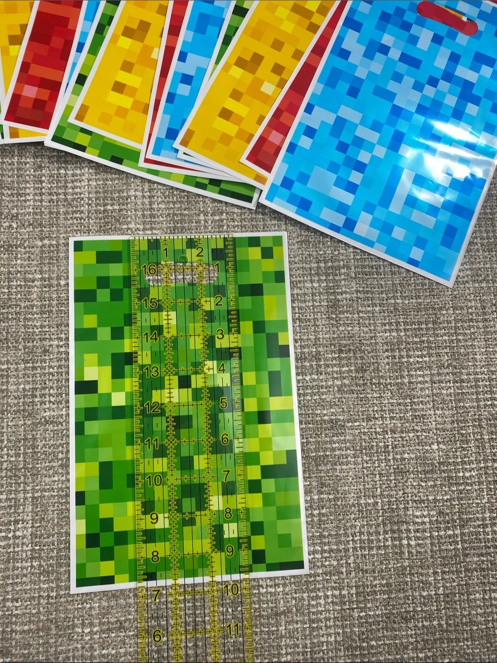 Mine craft Colorful Pixel Pattern party Bags - Green, blue, yellow, red. 50 ct